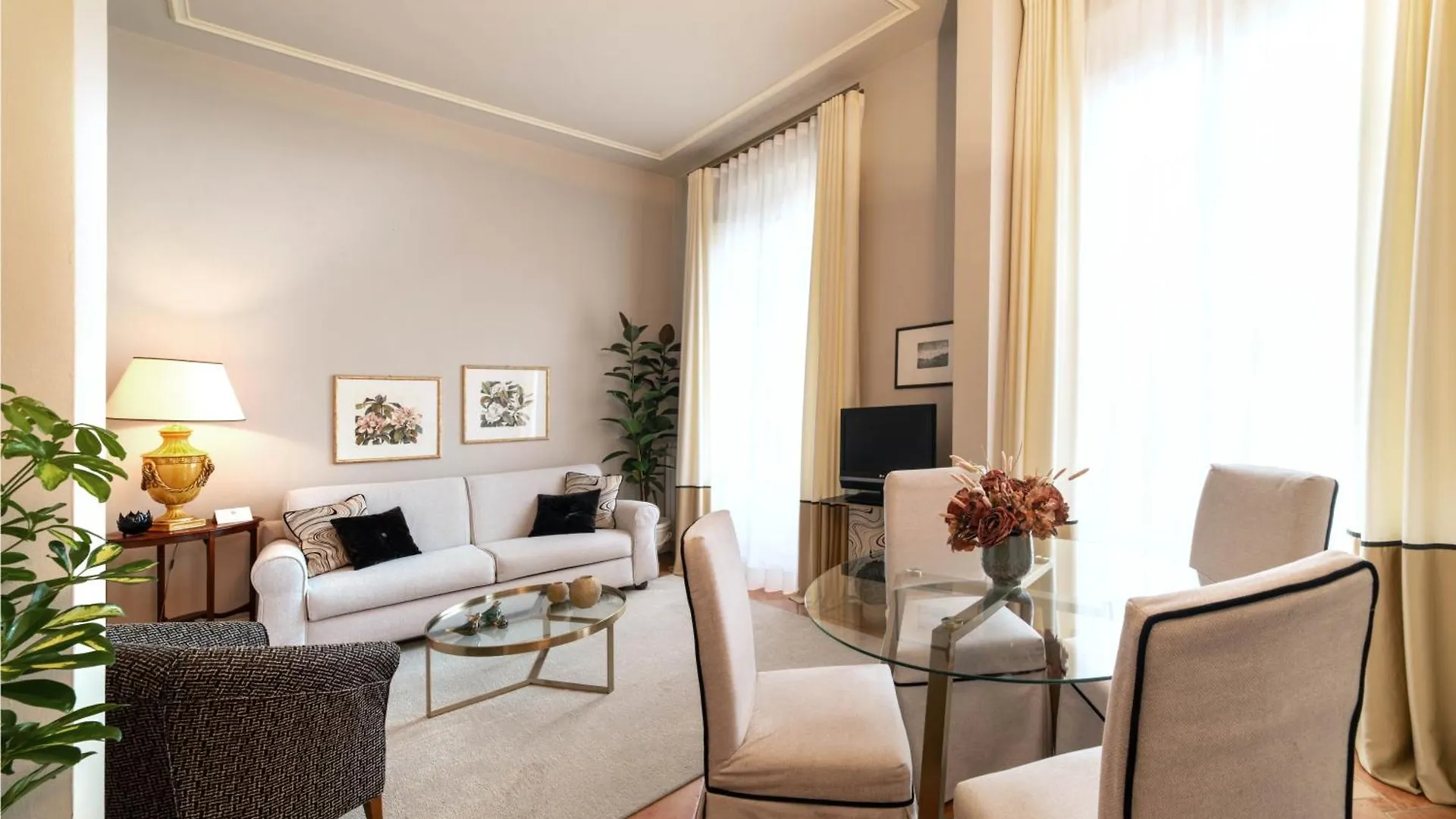 Palazzo Alfani - Residenza D'Epoca Aparthotel Florence