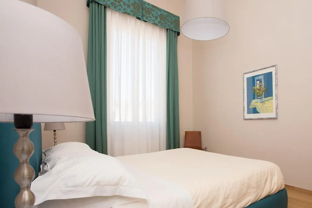 Palazzo Alfani - Residenza D'Epoca Aparthotel Florence 3*,
