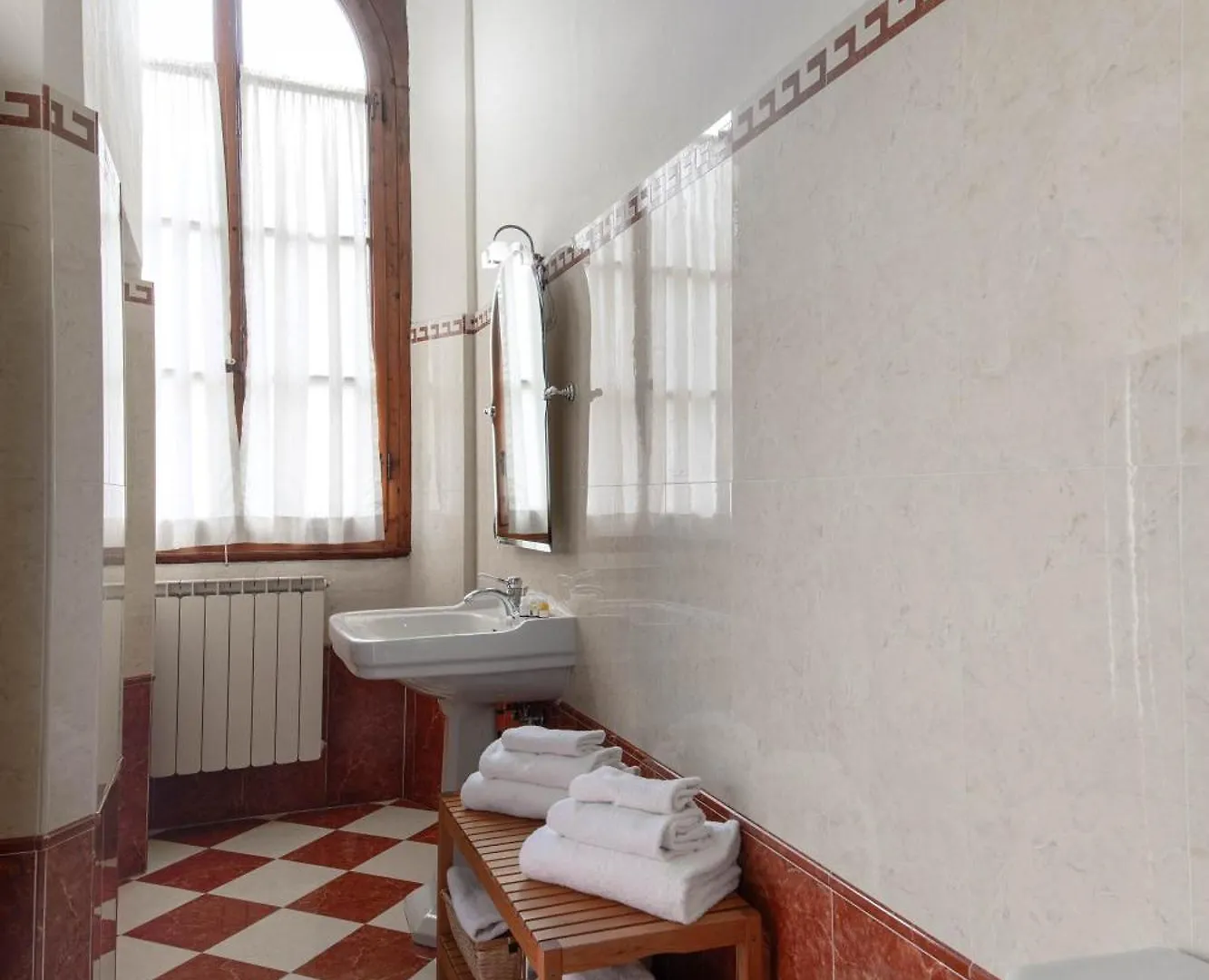 Palazzo Alfani - Residenza D'Epoca Aparthotel Florence